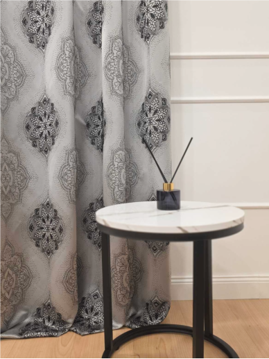 Naktinių užuolaidų audinys Naktinių užuolaidų audinys