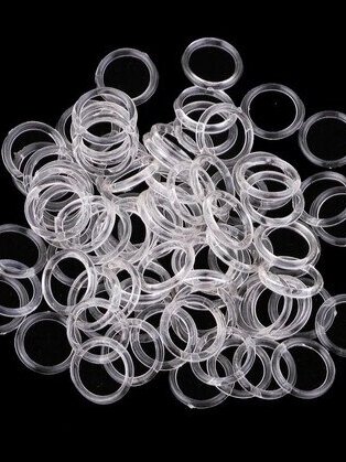 Skaidrus žiedelis romanetės audiniui 9x13 mm. Skaidrus žiedelis romanetės audiniui 9x13 mm.